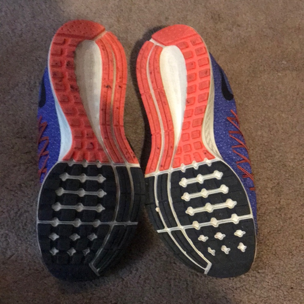 Nike - Picture 4 of 4